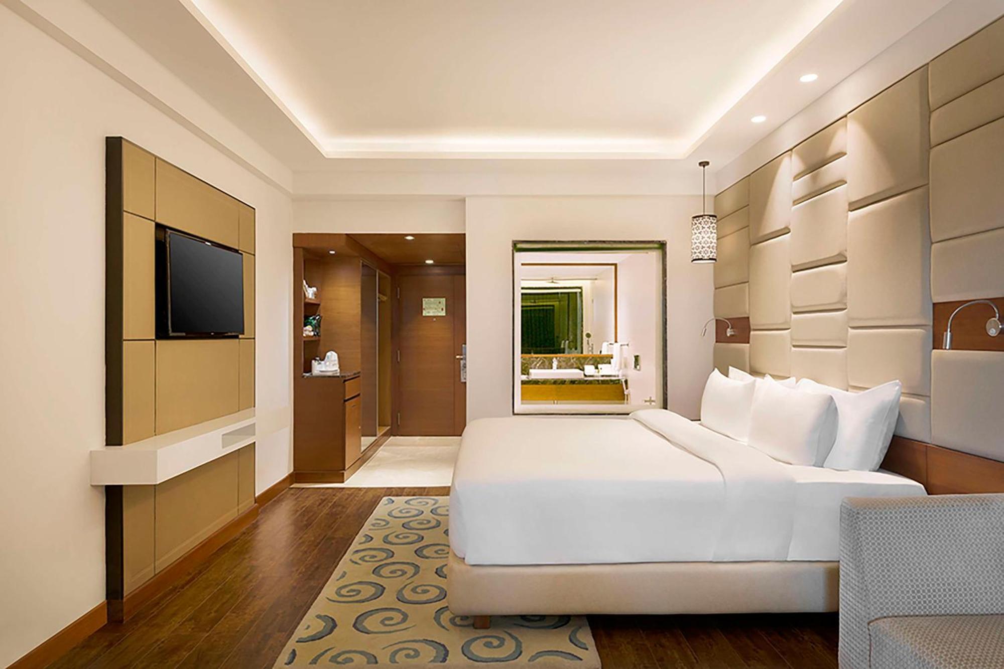 Hotel Radisson Center 5*