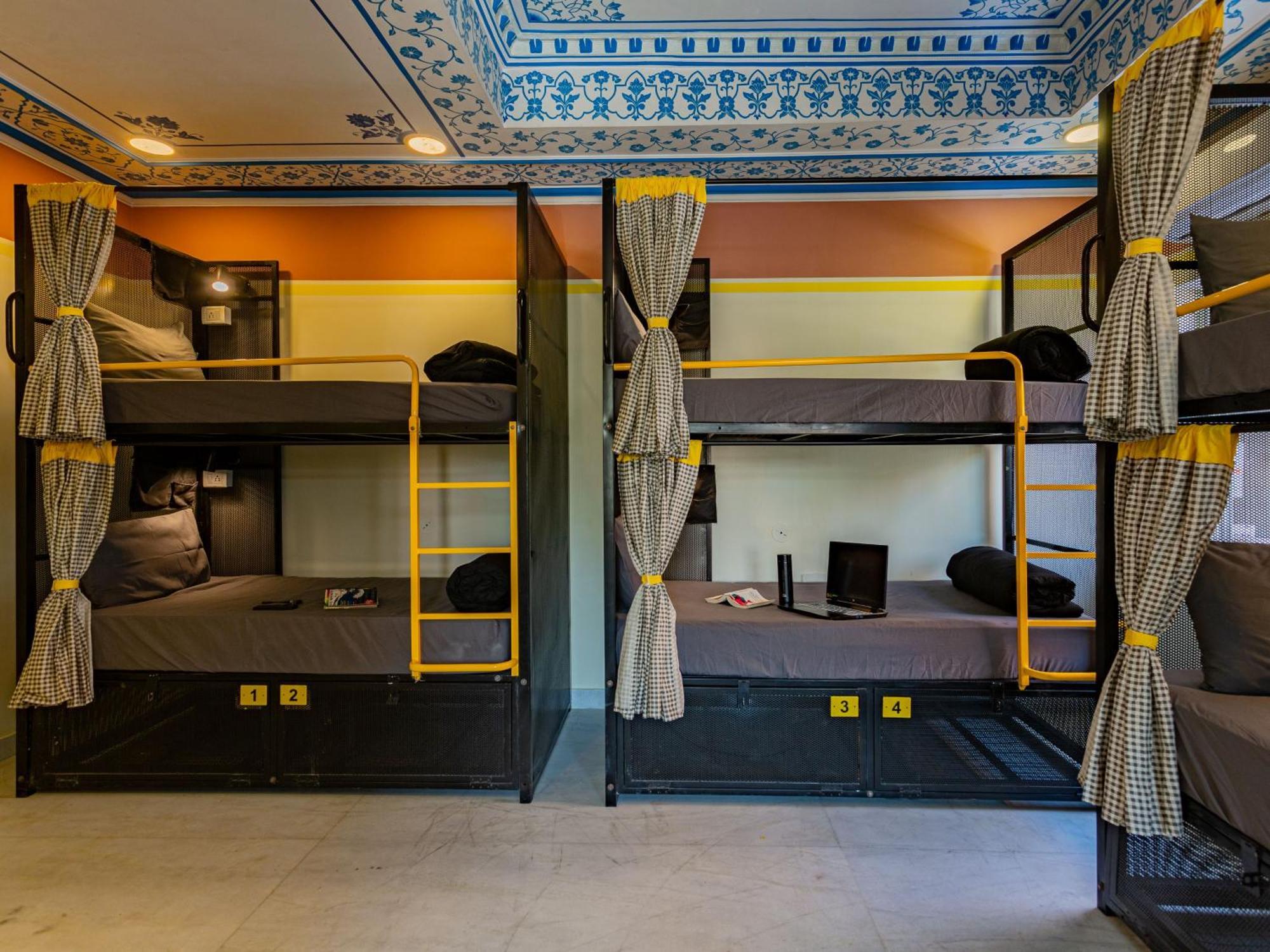 Hostel The Jaipur, Hathroi