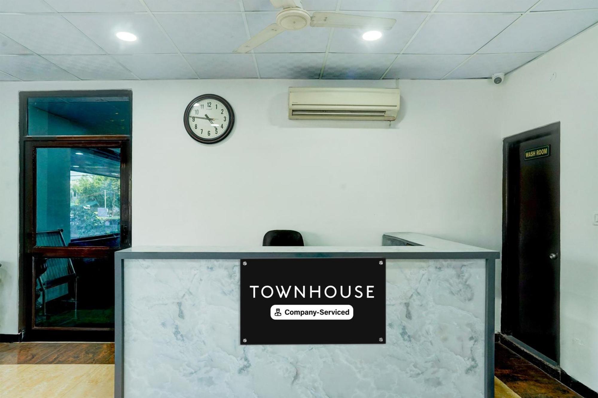 Super Townhouse Girdhar Marg Formerly Srida *