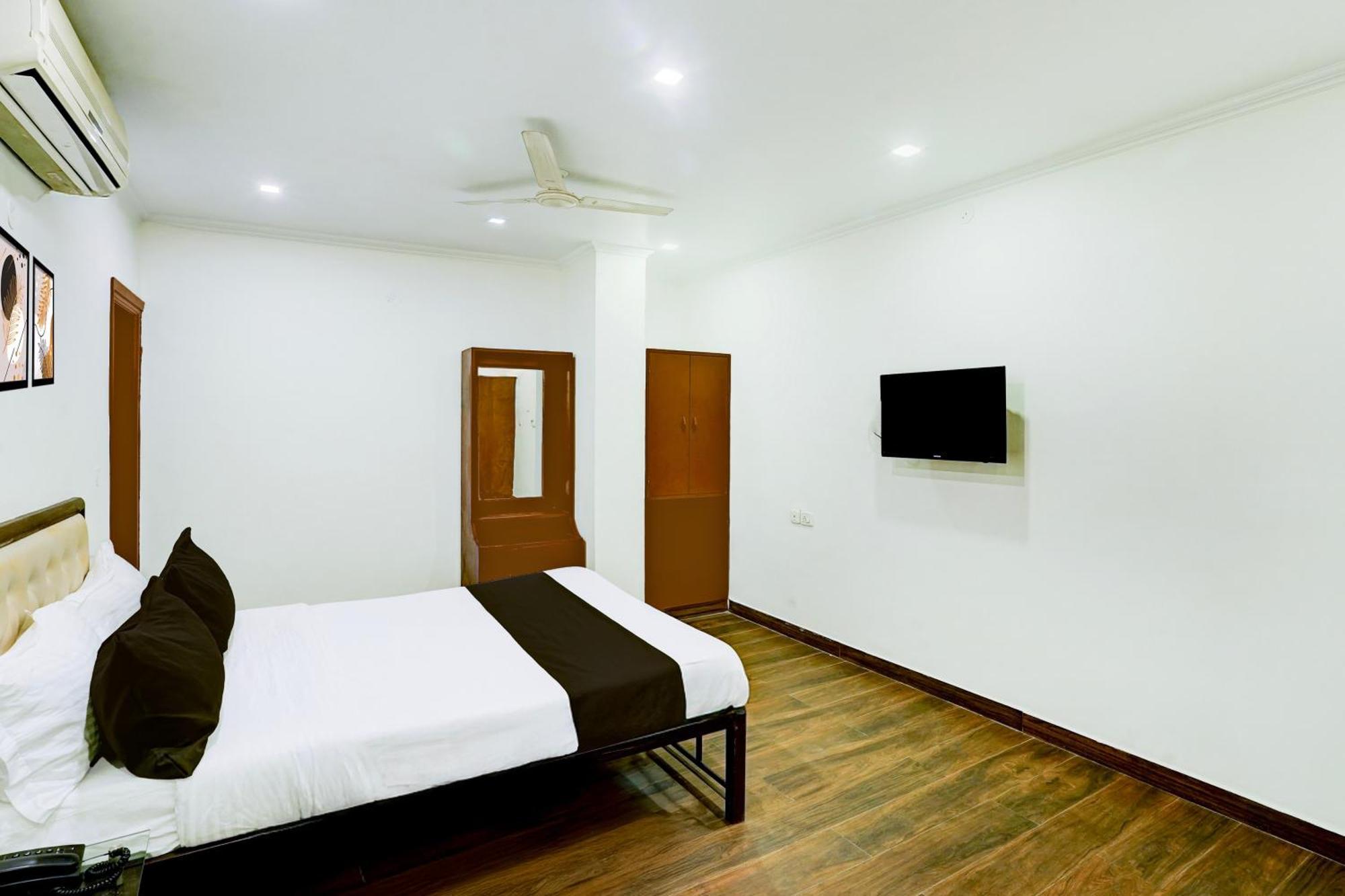 Super Townhouse Girdhar Marg Formerly Srida Hotel Jaipur