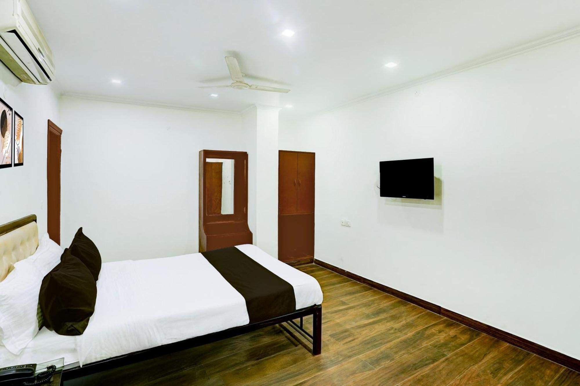 Super Townhouse Girdhar Marg Formerly Srida Hotel Jaipur