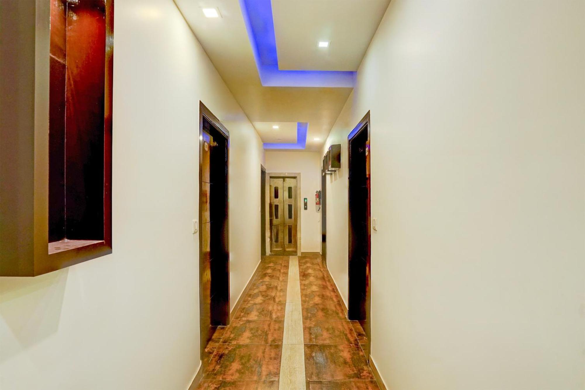 Super Townhouse Girdhar Marg Formerly Srida * Jaipur