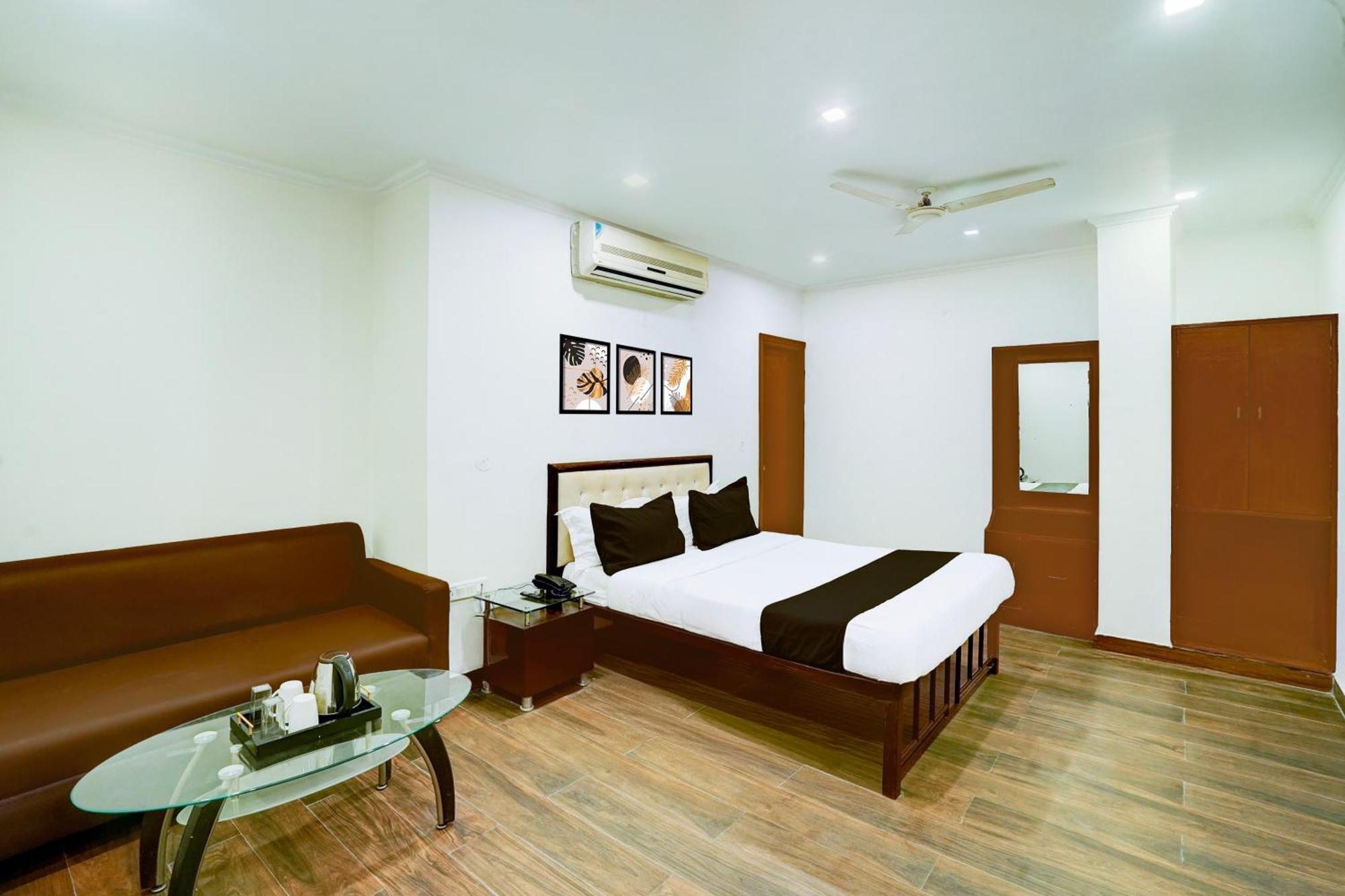 Super Townhouse Girdhar Marg Formerly Srida Hotel Jaipur
