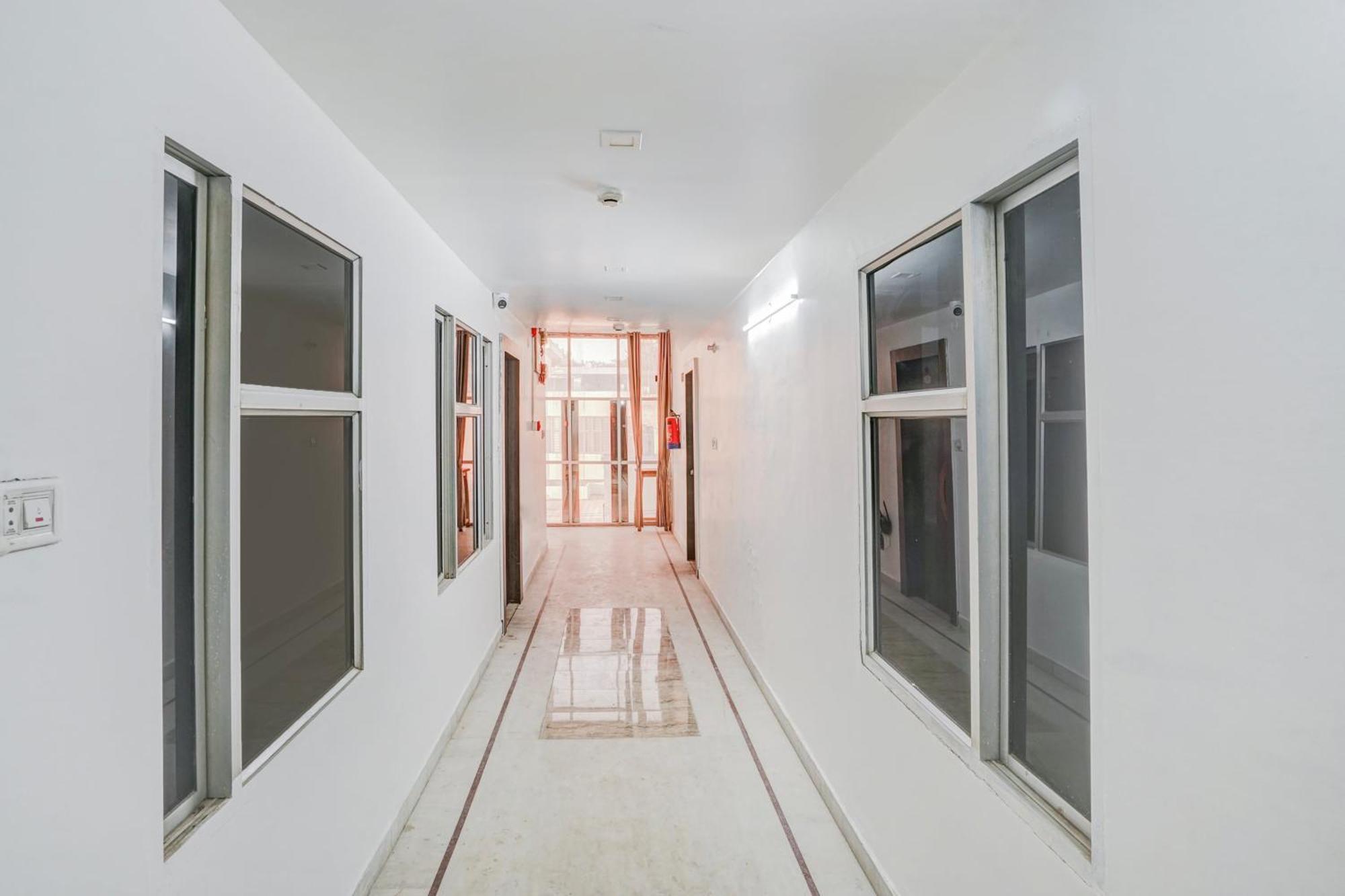 Hotel Super O Kaveri Path Formerly Shree Sai Residency *