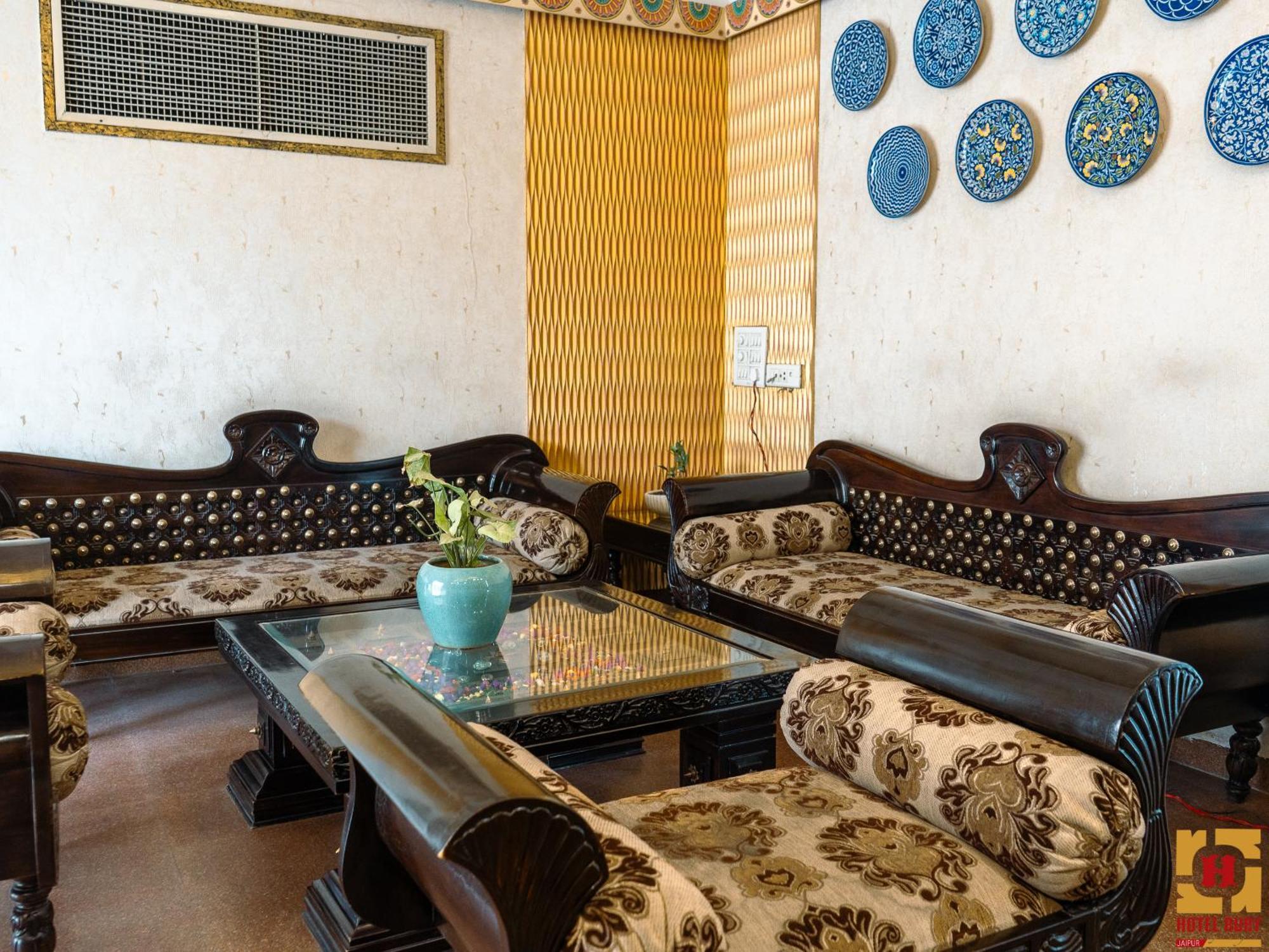 Ruby Hotel 3*