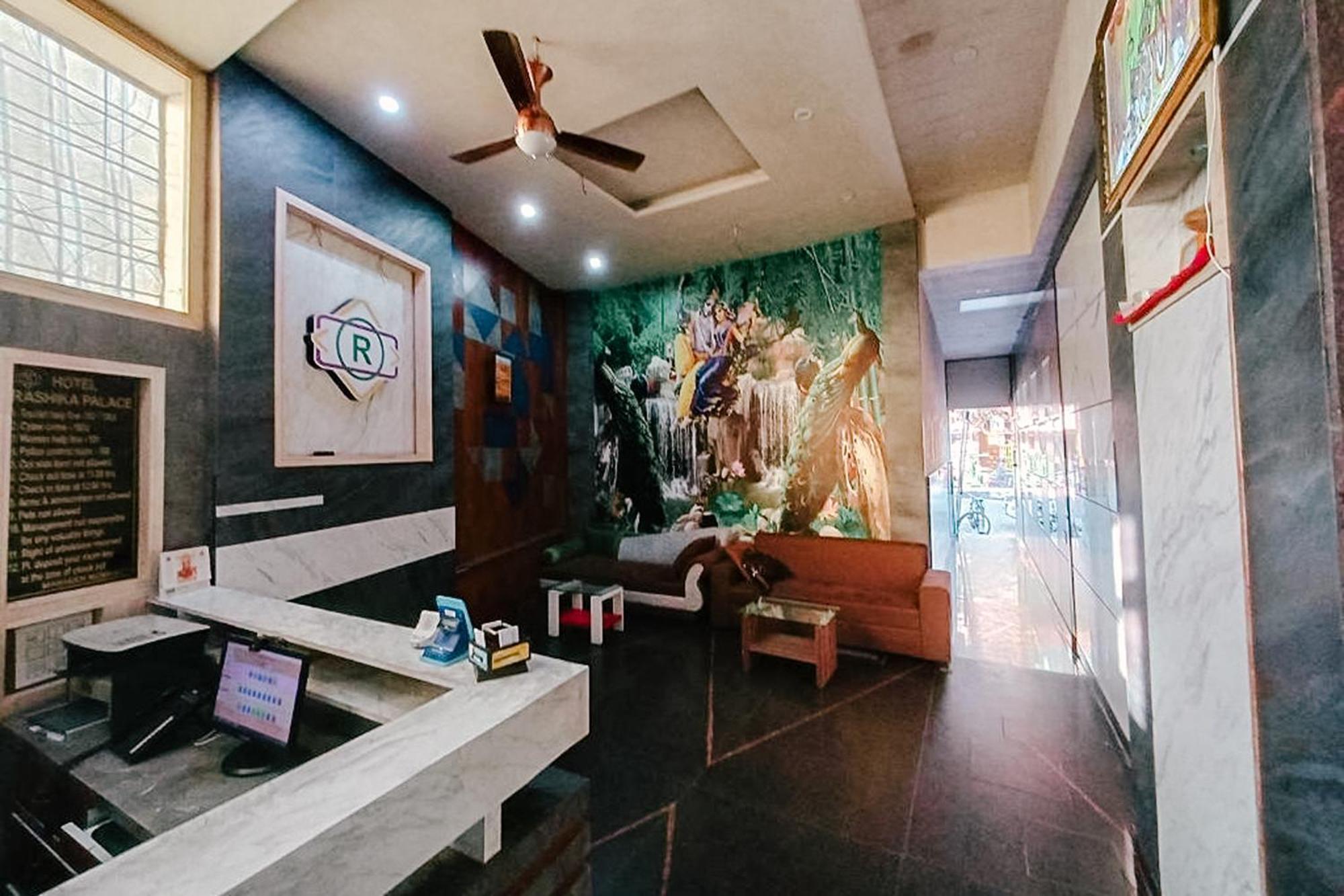 Rashika Palace Near Sindhi Camp Bus Stand, 3*