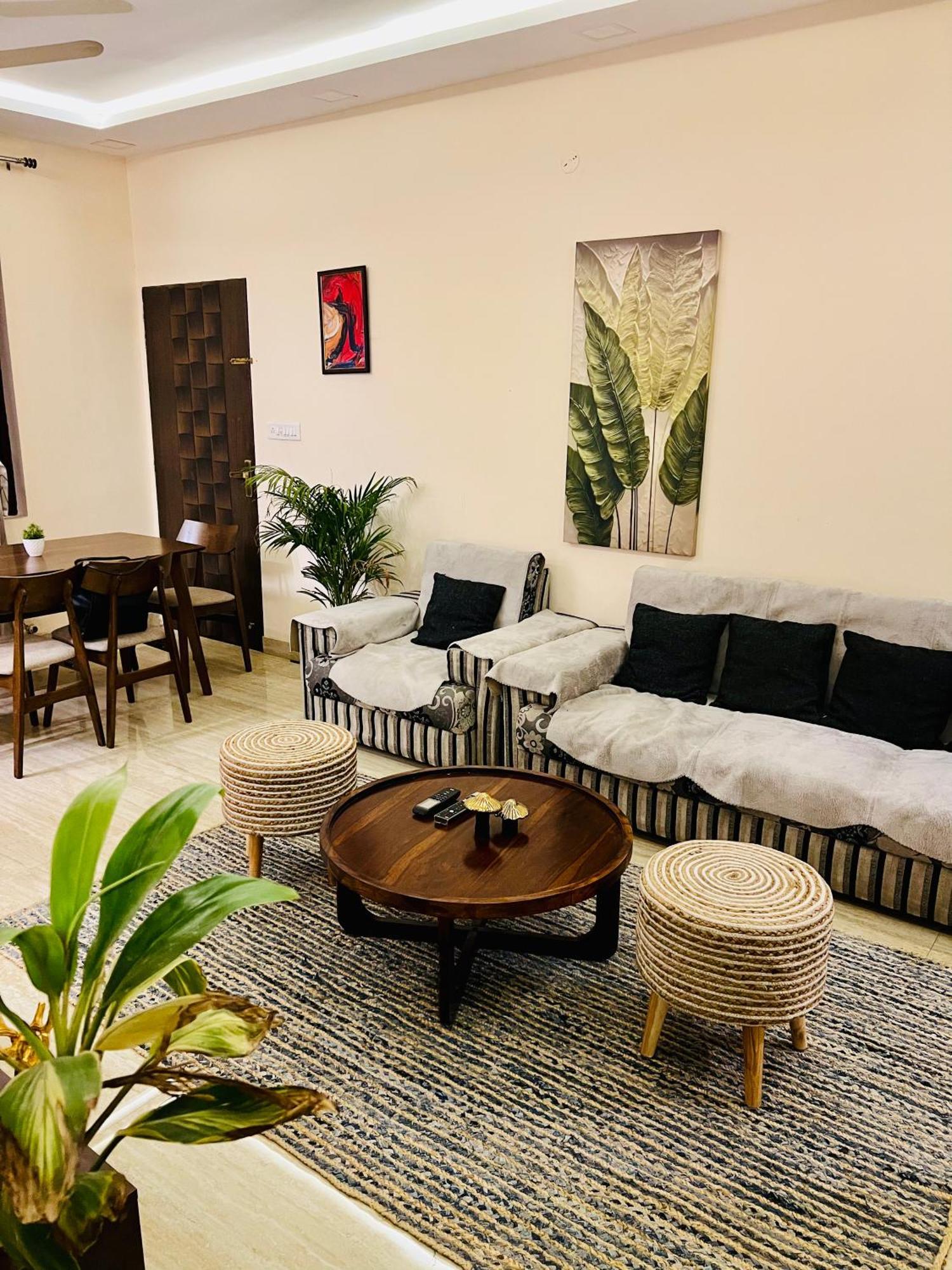 Shiv Sadan Apartment *