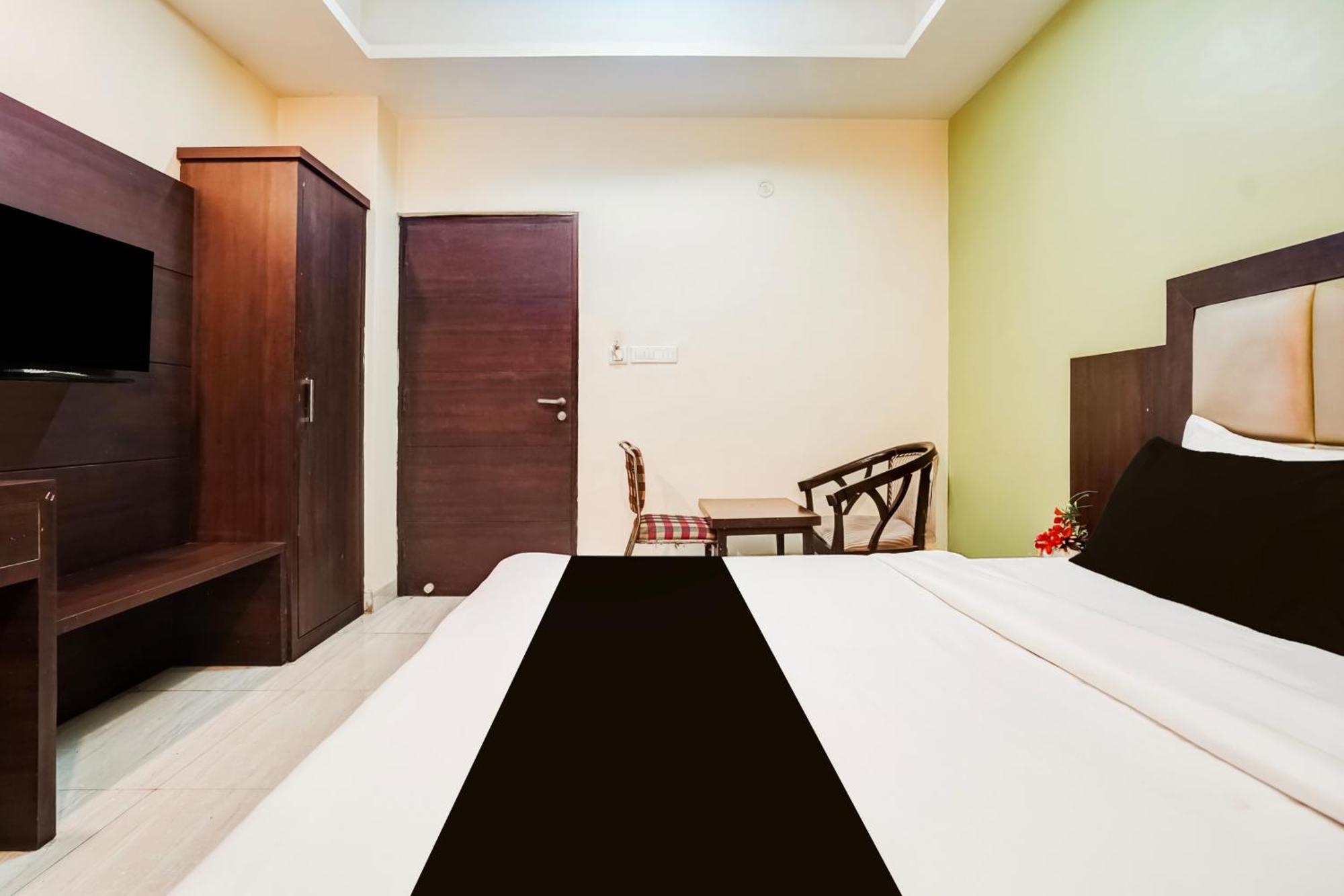 Super Townhouse Sikar Road Formerly Aroma Hotel