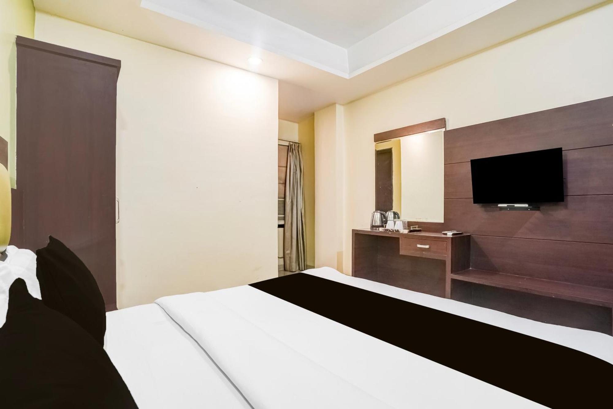 Super Townhouse Sikar Road Formerly Aroma Jaipur
