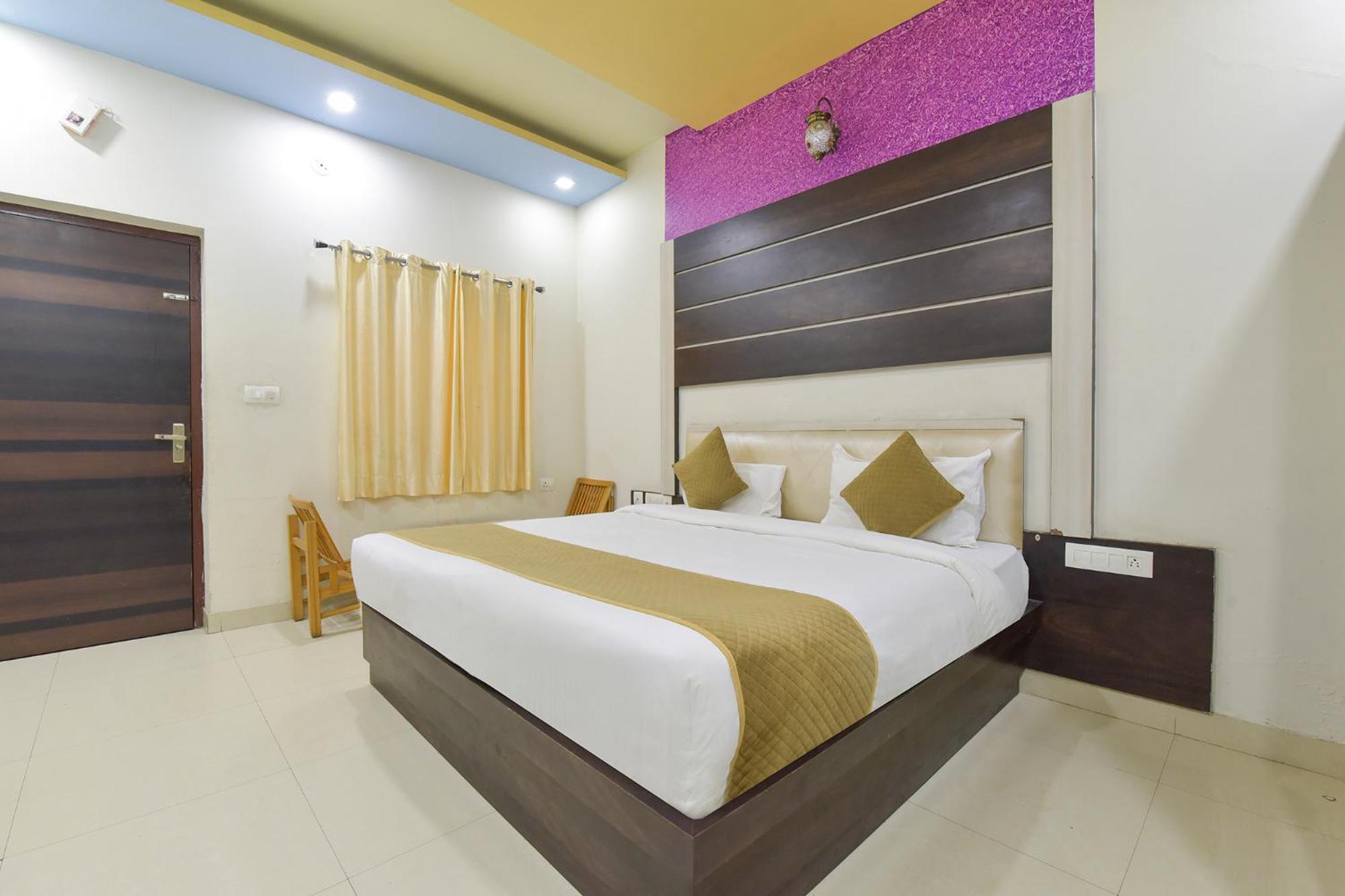 Fabhotel Airport View *