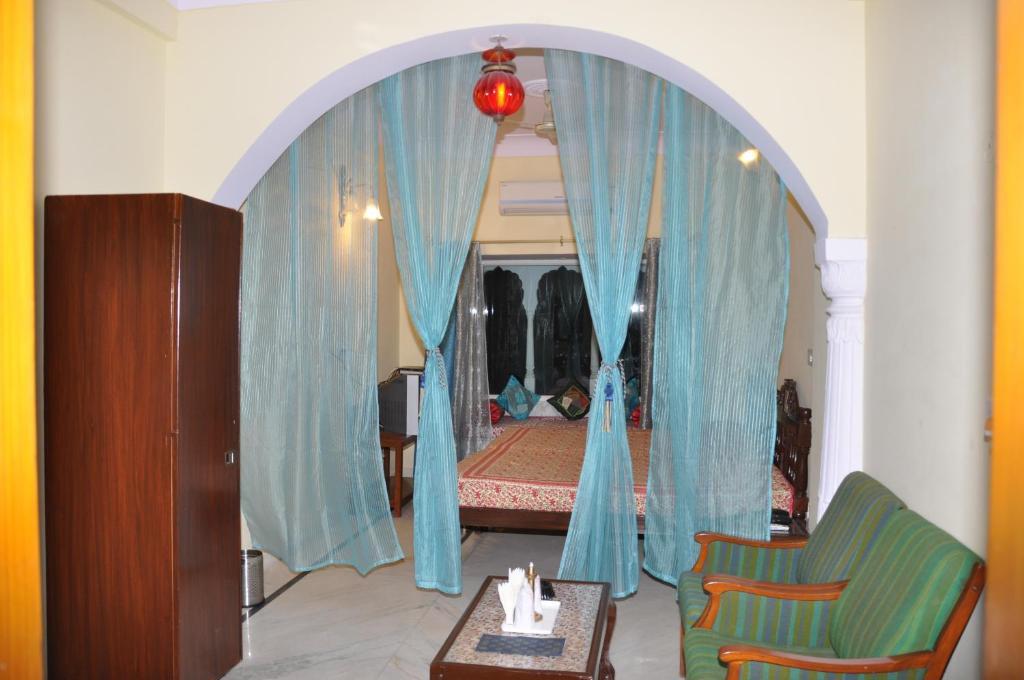 Bharat Mahal Palace Bed & Breakfast 3*