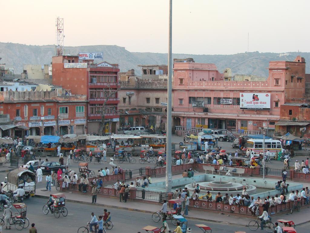 Karnot Mahal 3*