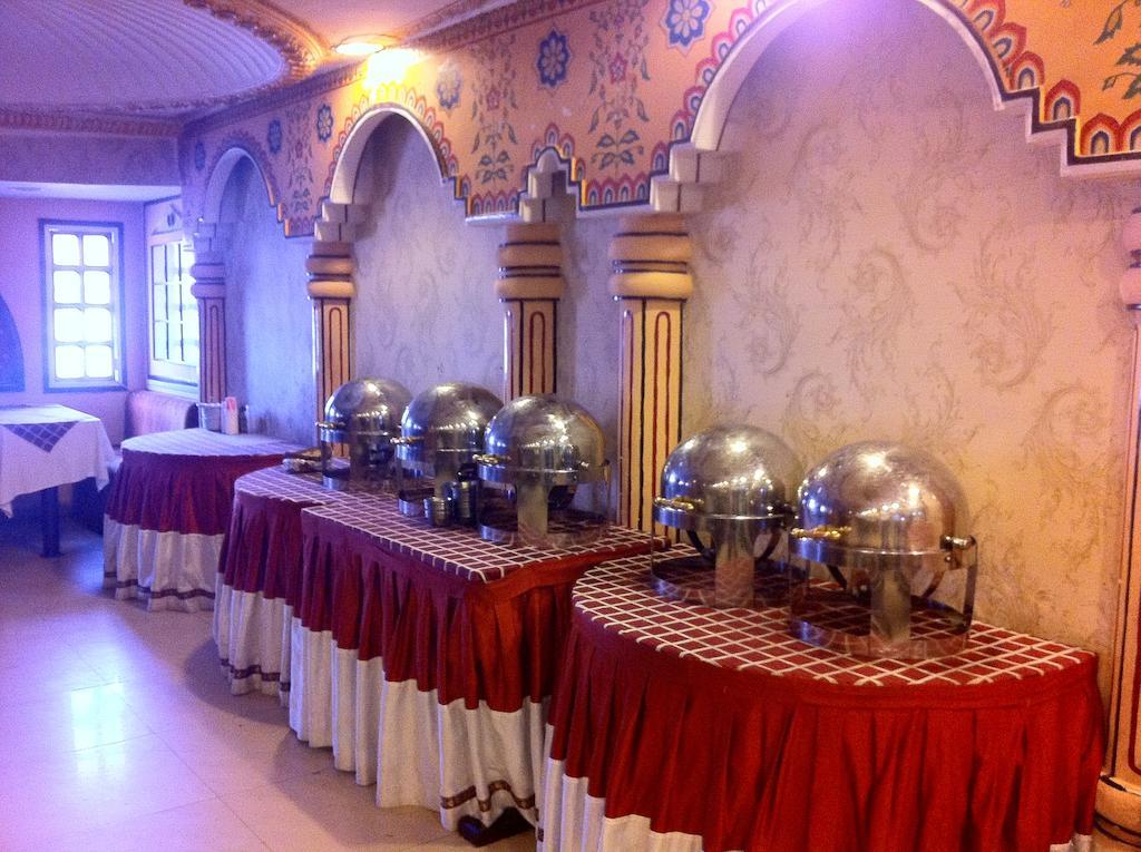 Hotel Neelam 3*