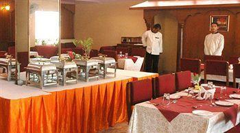 Hotel Oyo 18814 Maya International Jaipur