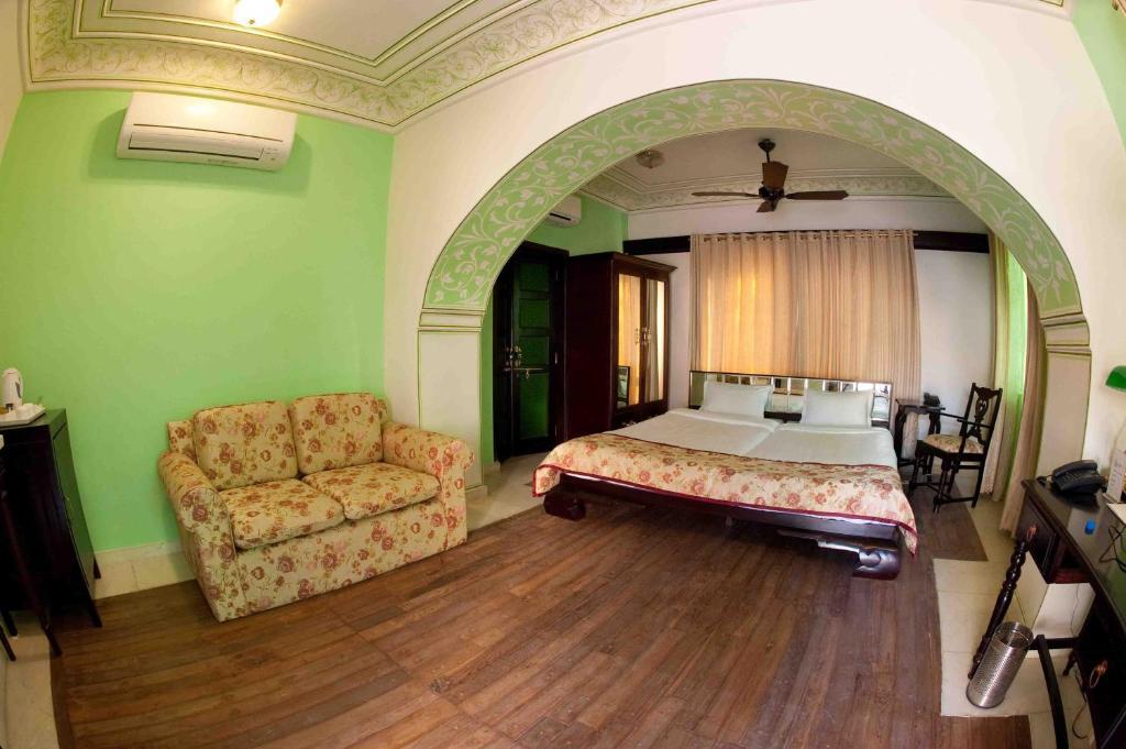 Hotel Royal Heritage Haveli Jaipur
