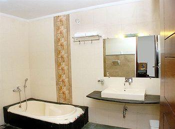 Hotel Nahargarh Haveli-near Train Station Metro Jaipur