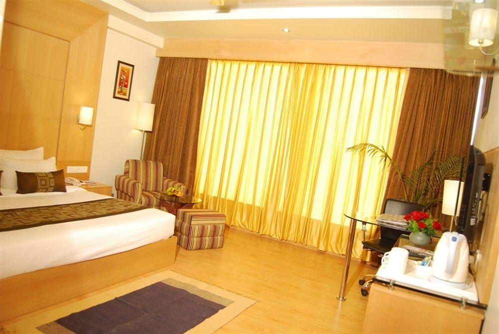 Hotel Cm-a Luxury Boutique 4*