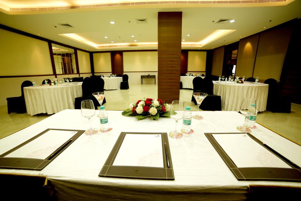 The Lalit Traveller- Airport 3* Jaipur