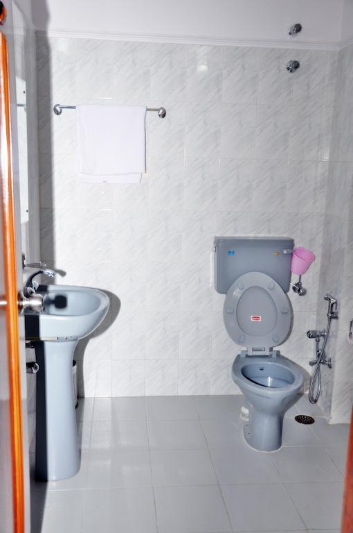Hotel Siddhi Vinayak Station Road