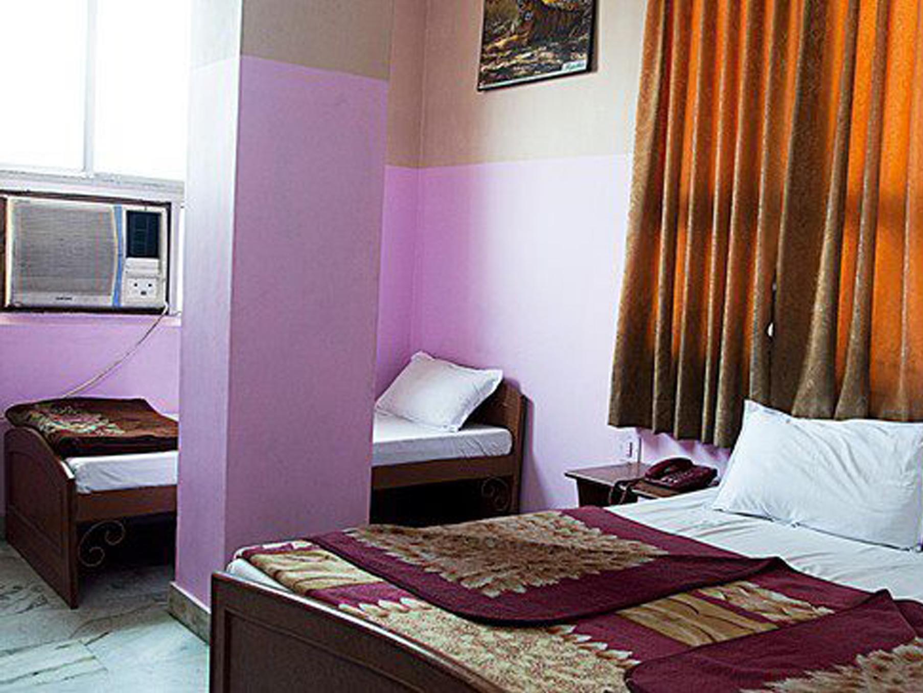 Hotel Ganga Kripa 2*