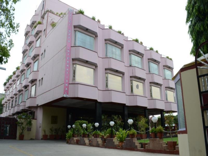 Hotel Oyo 18814 Maya International