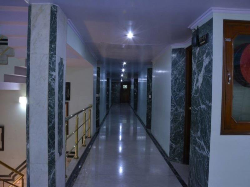 Oyo 18814 Maya International Jaipur