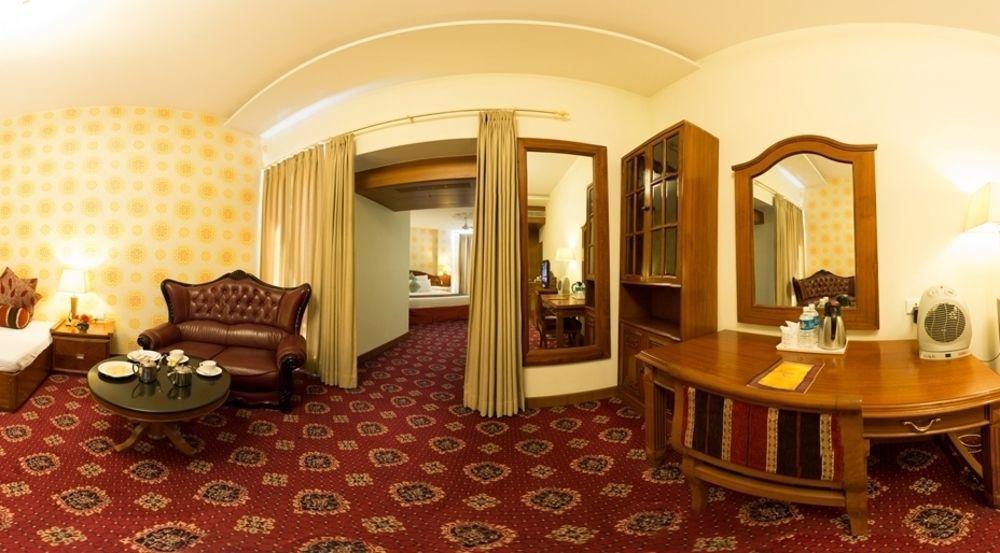 Palace Hotel