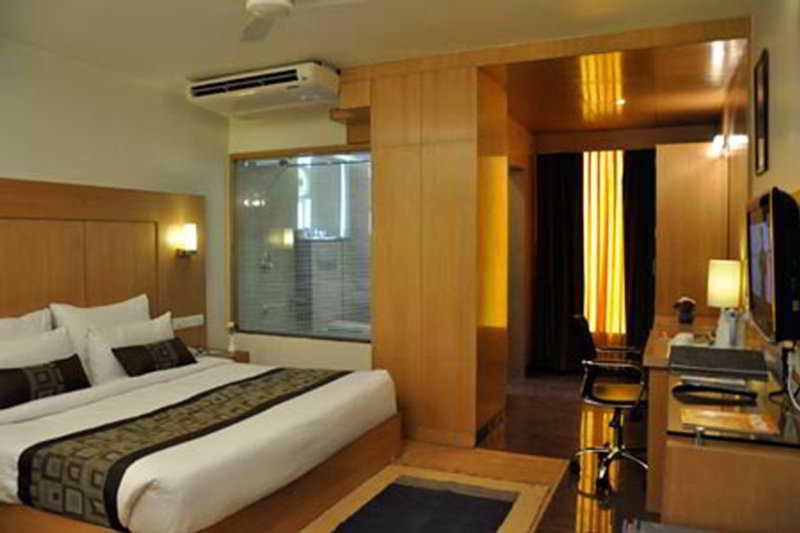 Cm-a Luxury Boutique Hotel 4*