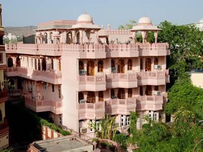 Sajjan Niwas Hotel 3*
