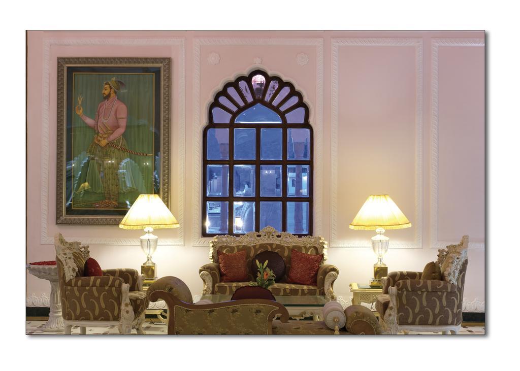 Resort Shiv