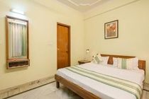 Hotel Madhav Palace