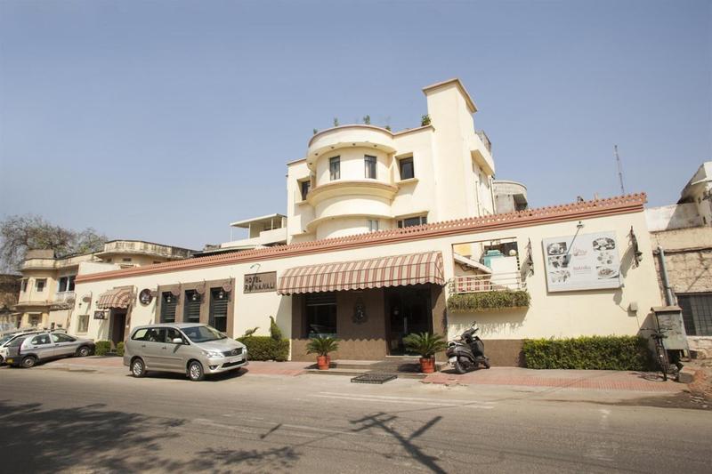 Hotel Ratnawali - A Vegetarian Heritage