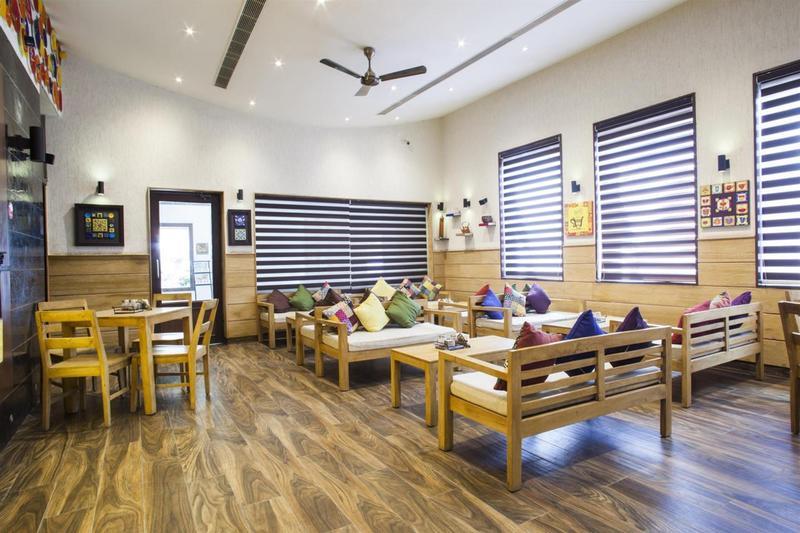Ratnawali - A Vegetarian Heritage Hotel Jaipur