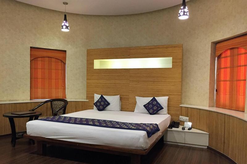 Ratnawali - A Vegetarian Heritage Hotel