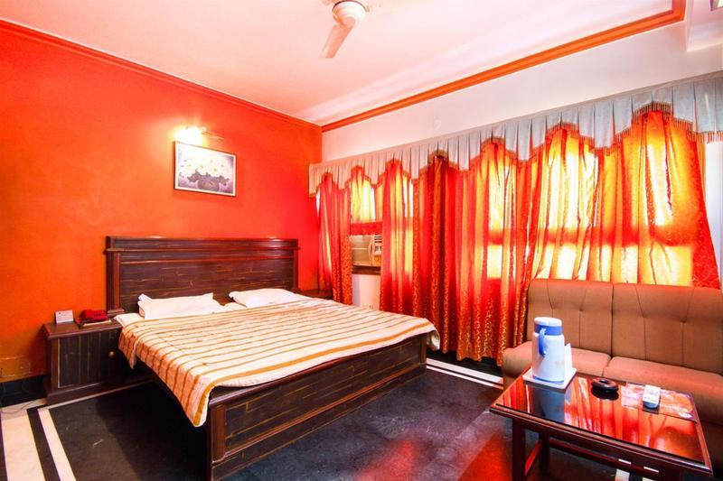 Kohinoor Hotel 2*