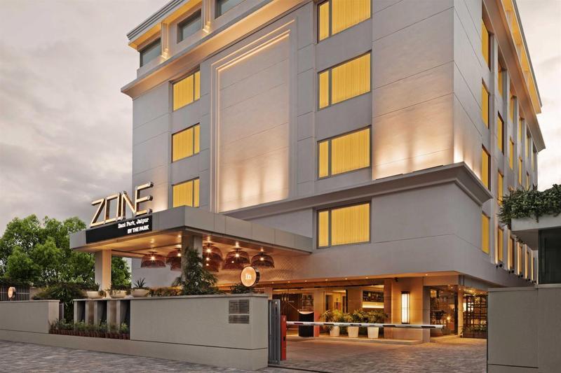 Hotel Zone By The Park , Bani Park 4*