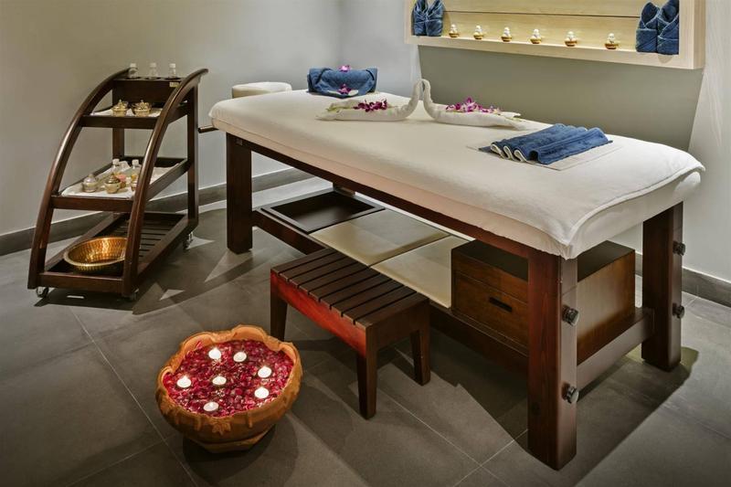 Zone By The Park , Bani Park Hotel Jaipur