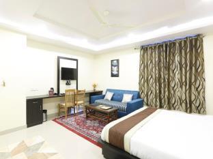 Tip Top Plaza Hotel 2*