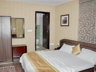 Oyo 2206 Rajawat Manor Hotel