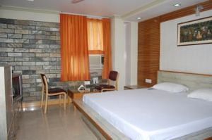 Fabhotel Fly View Hotel