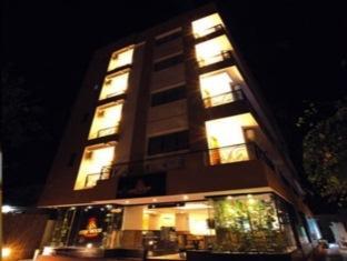 Hotel Treebo Trend Woodsvilla Bapu Nagar 3*