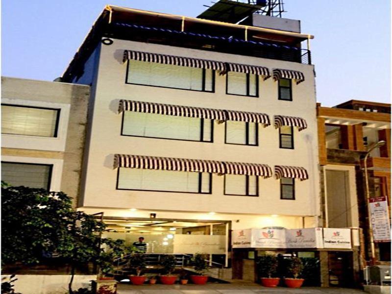 Harsh Paradise Hotel