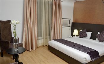 Hotel Raya