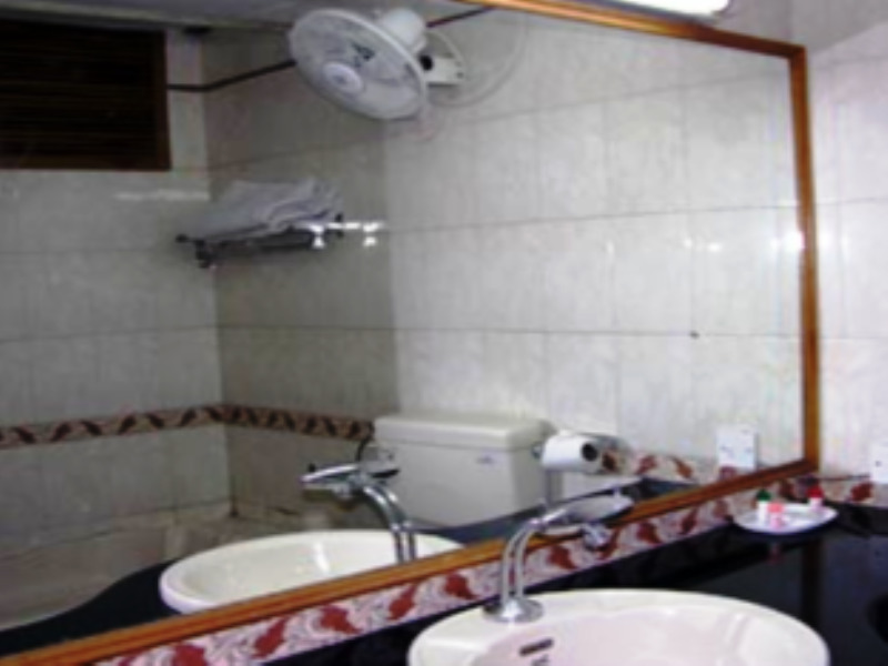 Neelam Hotel 3*