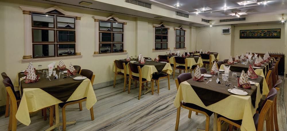 Oyo 15359 Kachandeep Hotel