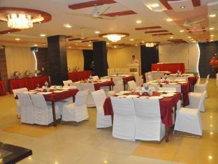 Muskan Palace 3*