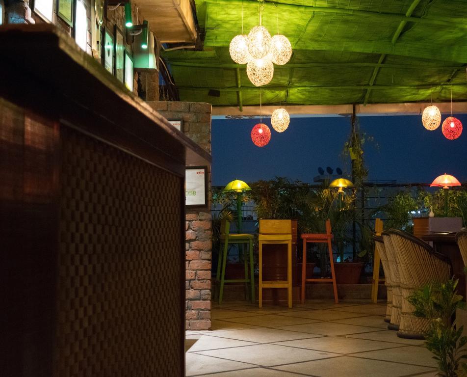 Harsh Paradise Hotel 3*