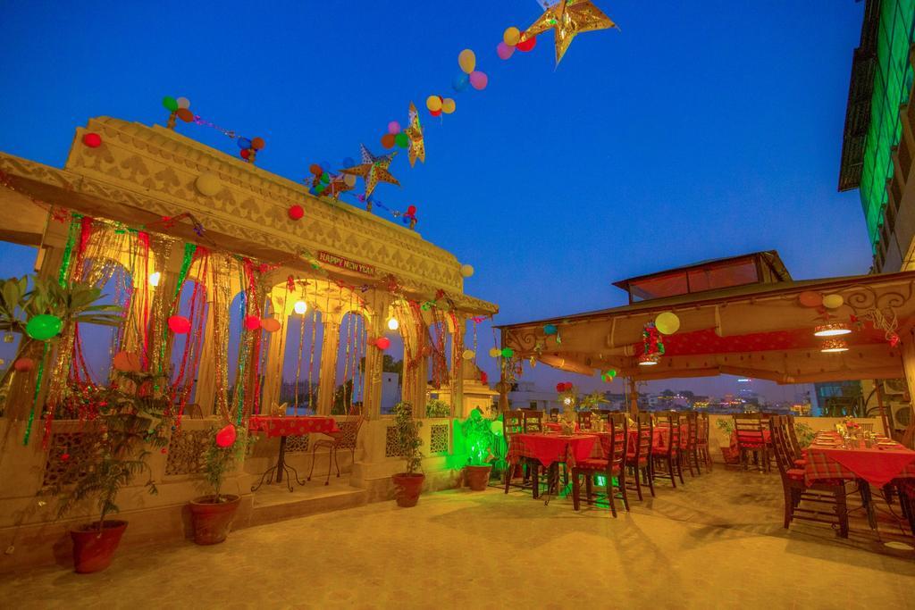 Nahargarh Haveli-near Train Station Metro Hotel 3*