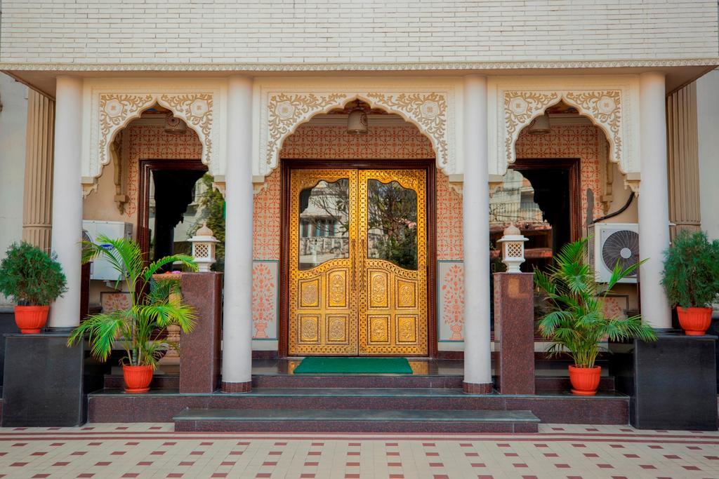 Hotel Nahargarh Haveli-near Train Station Metro