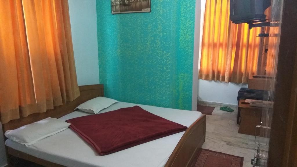 Ganga Kripa Hotel 2*